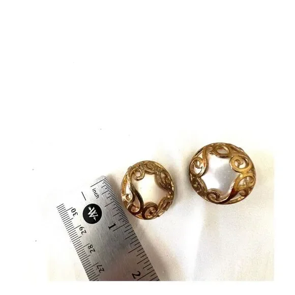 Gold tone and white circle clip on earrings - Picture 4 of 8